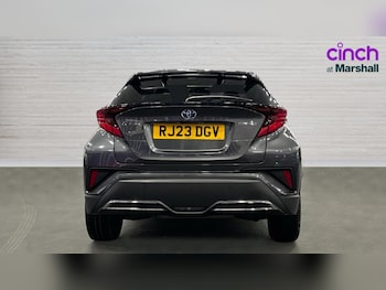 Used Toyota C-HR 2023 for sale - 76948439: Photo