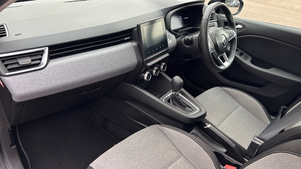 Used Renault Clio 2024 for sale - 76928073: Photo 10