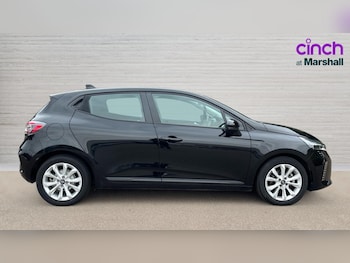Used Renault Clio 2024 for sale - 76928073: Photo