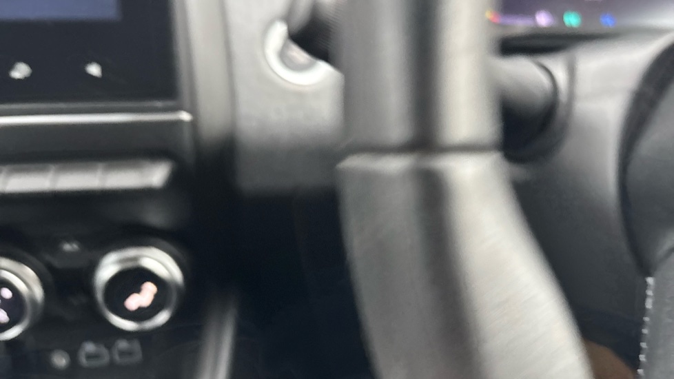 Used Renault Clio 2024 for sale - 76928073: Photo 41