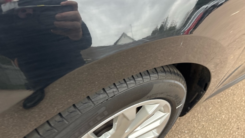 Used Renault Clio 2024 for sale - 76928073: Photo 46