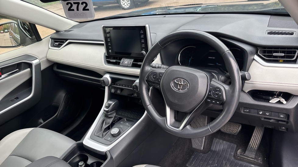 Used Toyota RAV4 2020 for sale - 76161204: Photo 9