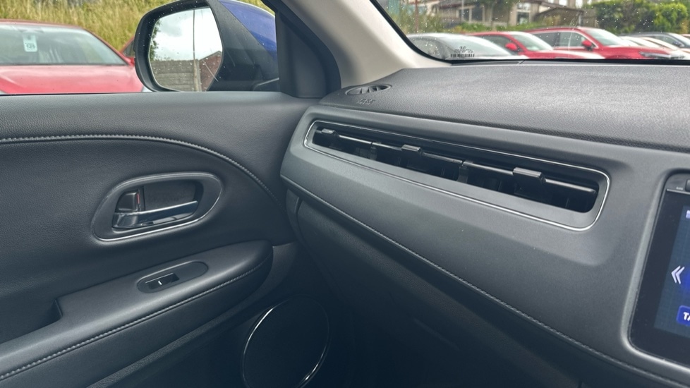 Used Honda HR-V 2015 for sale - 76124665: Photo 37