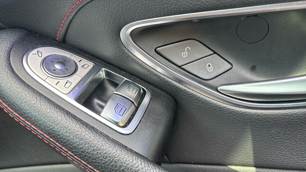 Used Mercedes-Benz C Class 2019 for sale - 75874306: Photo 44