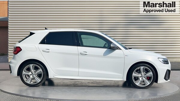 Used Audi A1 2019 for sale - 76172343: Photo 2