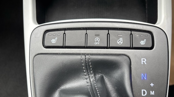 Used Hyundai i10 2022 for sale - 76104273: Photo 36