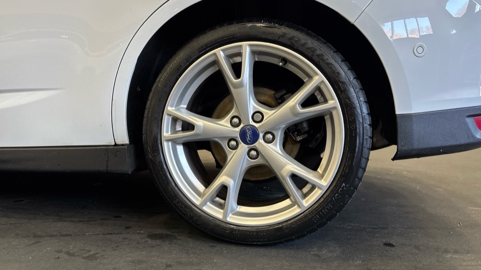 Used Ford Grand C-Max 2016 for sale - 76788293: Photo 18