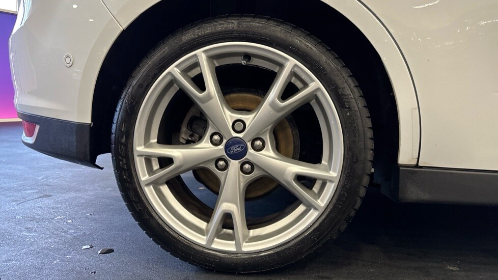 Used Ford Grand C-Max 2016 for sale - 76788293: Photo 19