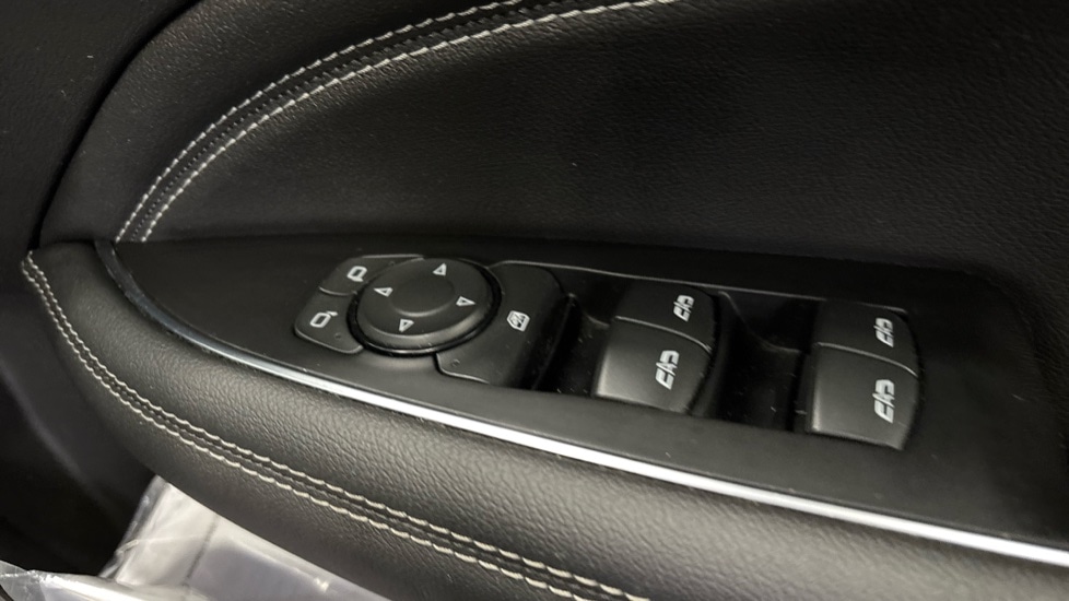 Used Vauxhall Insignia 2017 for sale - 76589810: Photo 32