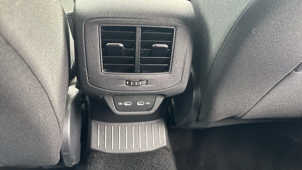 Used Volkswagen T-Roc 2022 for sale - 76078979: Photo 40