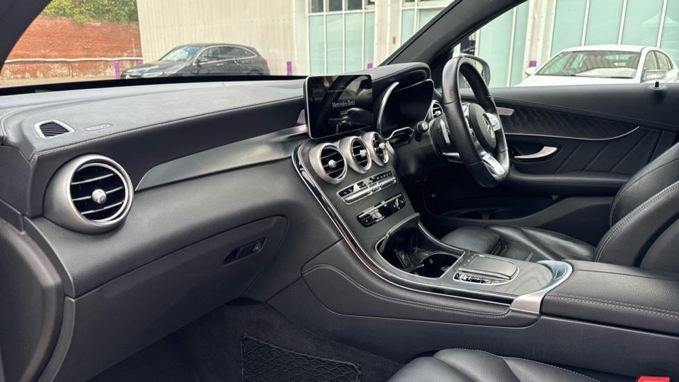 Used Mercedes-Benz GLC 2020 for sale - 76390108: Photo 10