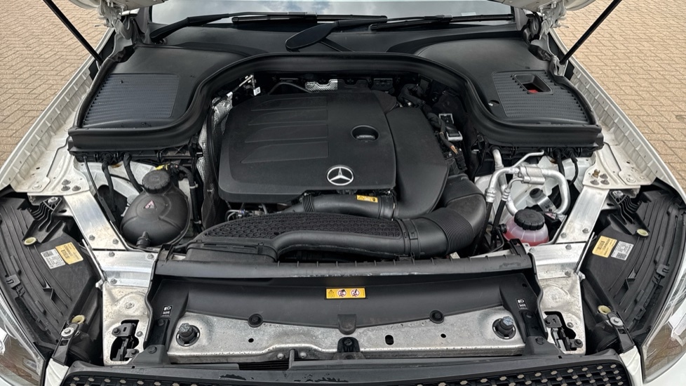 Used Mercedes-Benz GLC 2020 for sale - 76390108: Photo 16