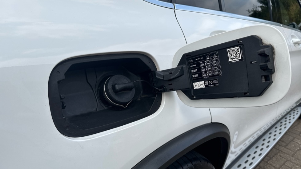 Used Mercedes-Benz GLC 2020 for sale - 76390108: Photo 22