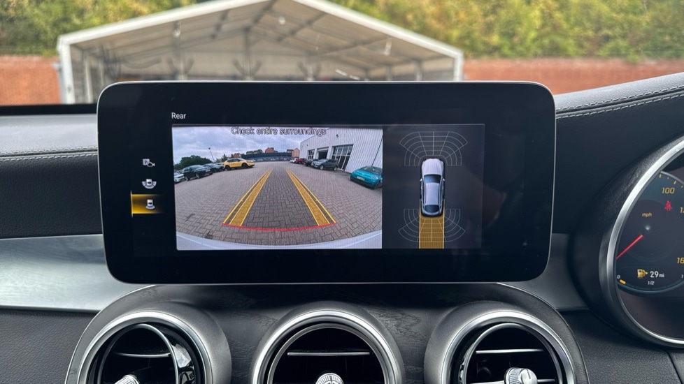 Used Mercedes-Benz GLC 2020 for sale - 76390108: Photo 30