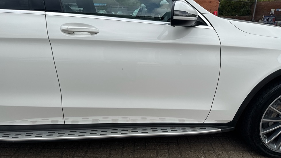 Used Mercedes-Benz GLC 2020 for sale - 76390108: Photo 35