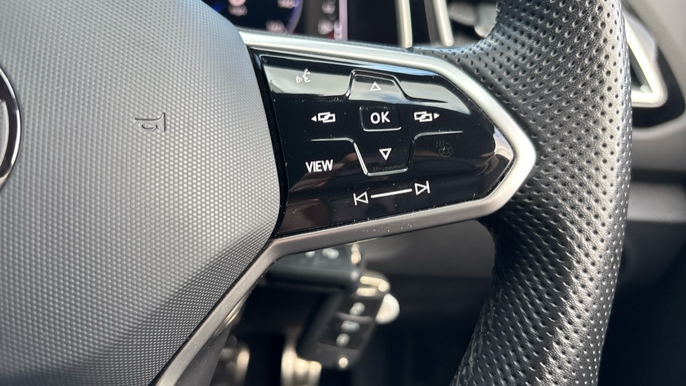 Used Volkswagen T-Roc 2022 for sale - 76487325: Photo 24