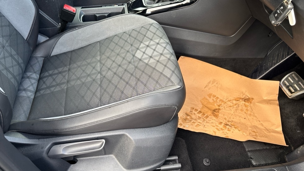 Used Volkswagen T-Roc 2022 for sale - 76487325: Photo 34