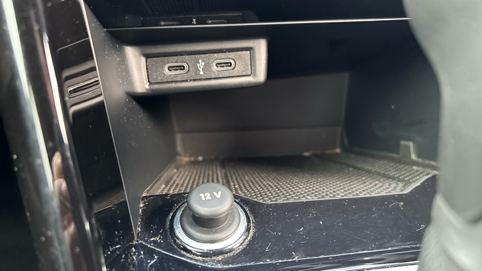 Used Volkswagen T-Roc 2022 for sale - 76487325: Photo 35