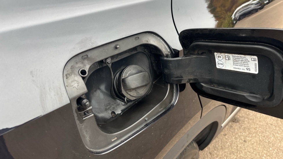 Used Volkswagen T-Roc 2021 for sale - 76523598: Photo 23