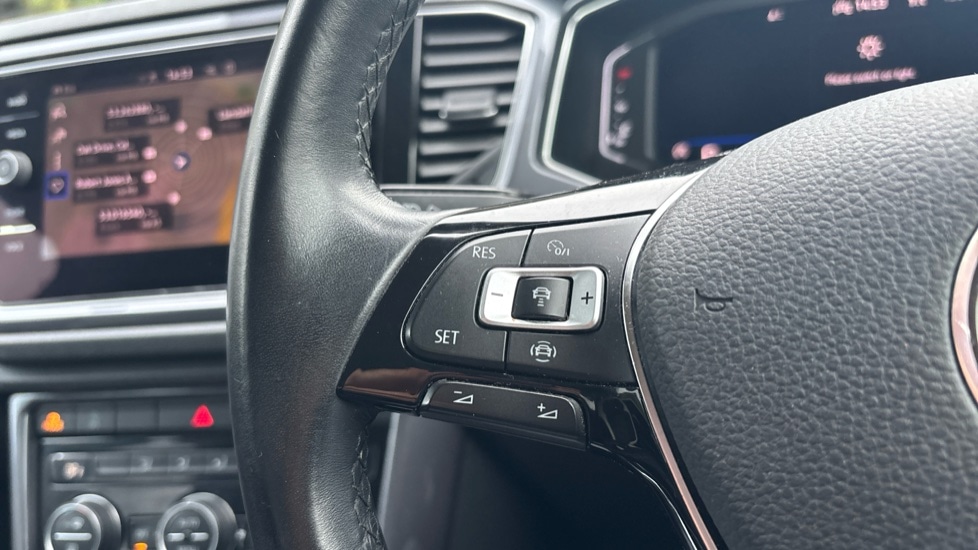 Used Volkswagen T-Roc 2021 for sale - 76523598: Photo 25