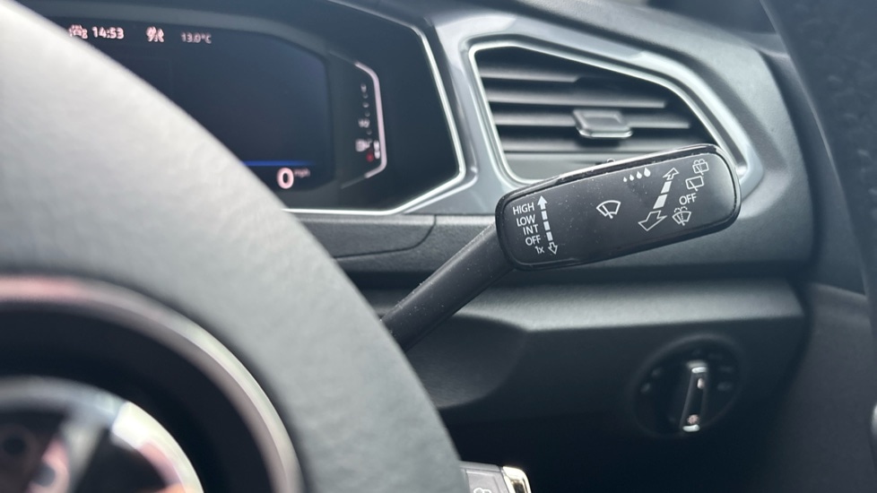 Used Volkswagen T-Roc 2021 for sale - 76523598: Photo 26