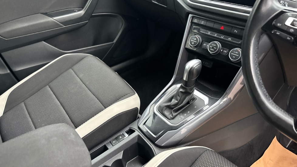 Used Volkswagen T-Roc 2021 for sale - 76523598: Photo 30