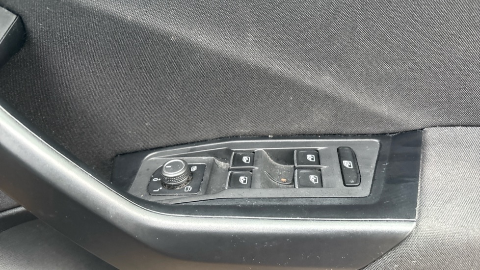 Used Volkswagen T-Roc 2021 for sale - 76523598: Photo 32