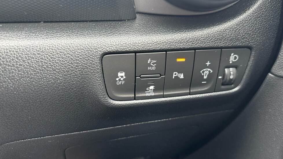 Used Hyundai KONA 2022 for sale - 76104315: Photo 42