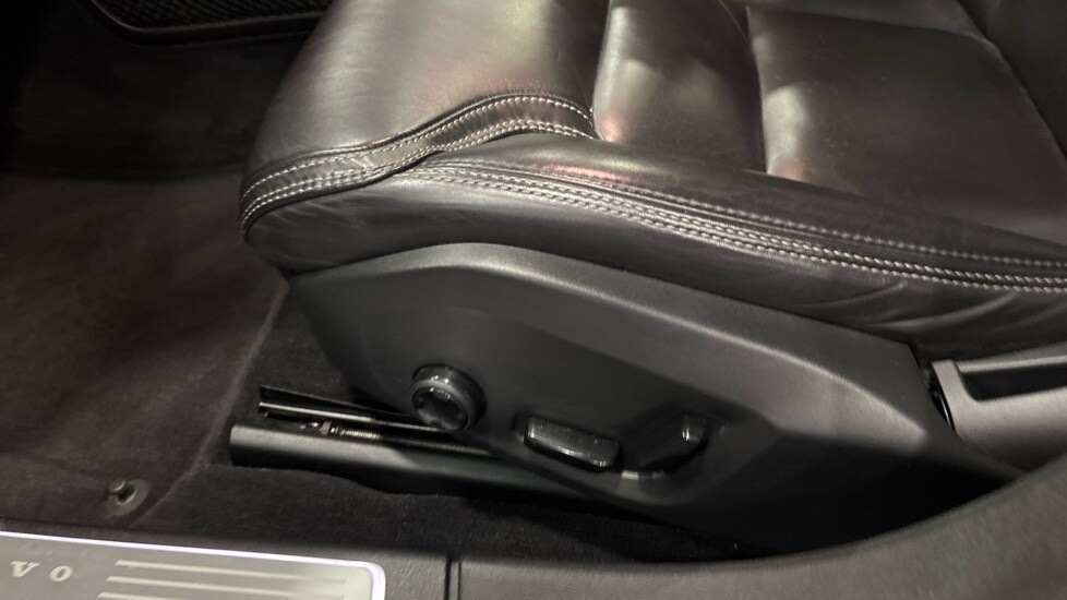 Used Volvo S90 2016 for sale - 76229266: Photo 34