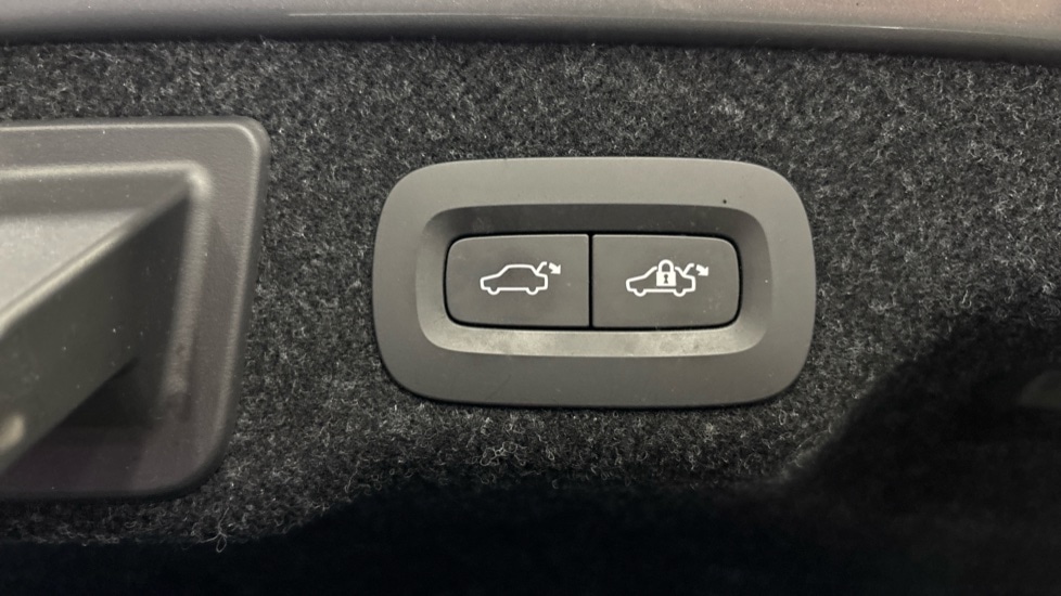 Used Volvo S90 2016 for sale - 76229266: Photo 45