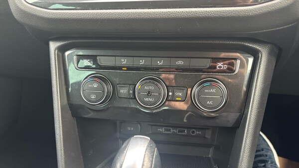 Used Volkswagen Tiguan 2020 for sale - 76254979: Photo 36