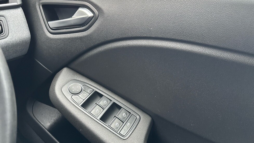 Used Renault Clio 2024 for sale - 76183942: Photo 32