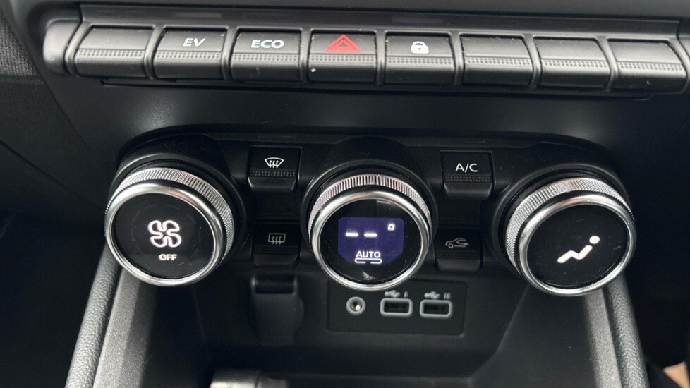 Used Renault Clio 2024 for sale - 76183942: Photo 35