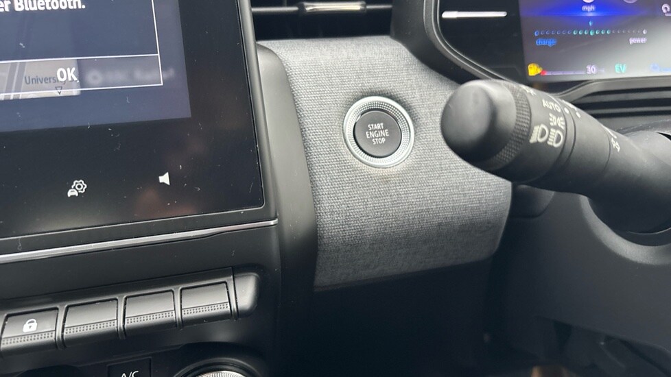 Used Renault Clio 2024 for sale - 76183942: Photo 42