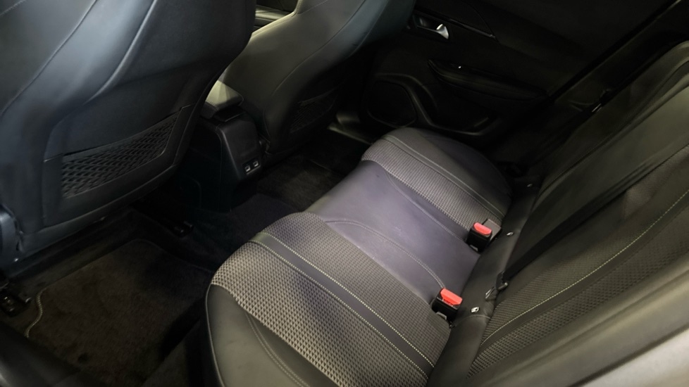 Used Peugeot 2008 2021 for sale - 76861835: Photo 14