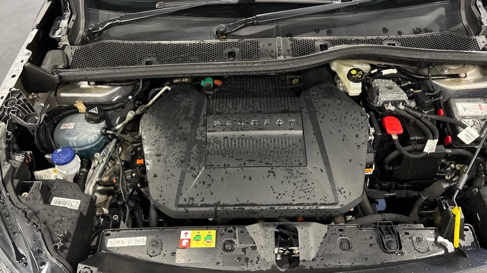 Used Peugeot 2008 2021 for sale - 76861835: Photo 16