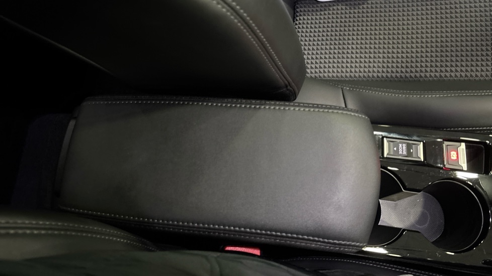 Used Peugeot 2008 2021 for sale - 76861835: Photo 31