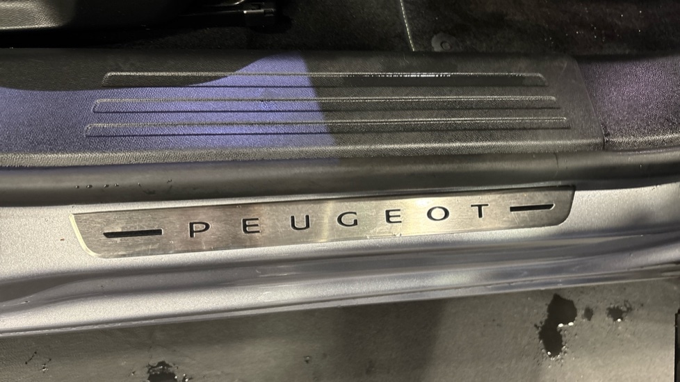 Used Peugeot 2008 2021 for sale - 76861835: Photo 34