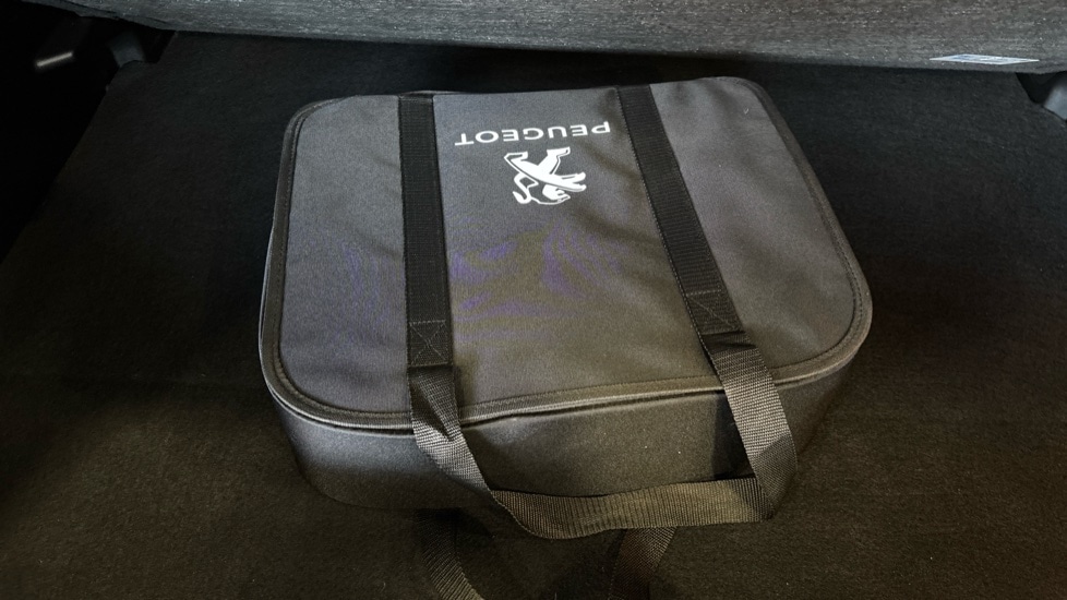 Used Peugeot 2008 2021 for sale - 76861835: Photo 41