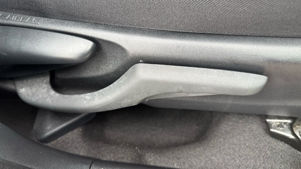 Used Toyota Yaris 2020 for sale - 76595278: Photo 39