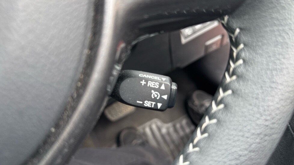 Used Toyota Yaris 2020 for sale - 76595278: Photo 41