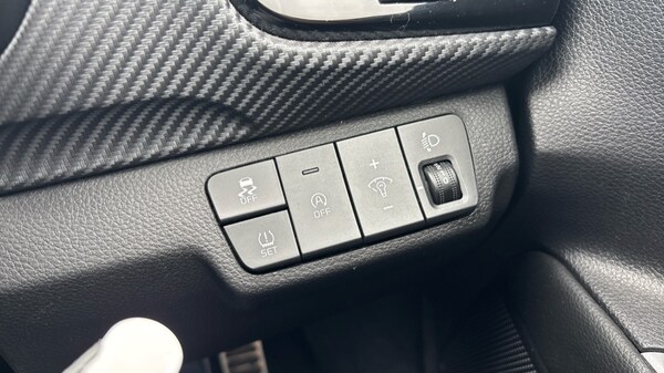 Used Kia Stonic 2022 for sale - 76124561: Photo 39