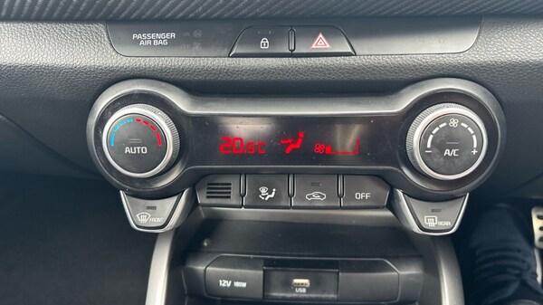 Used Kia Stonic 2022 for sale - 76124561: Photo 41