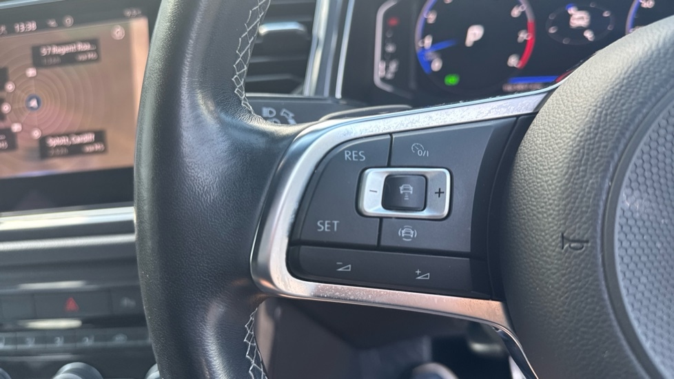 Used Volkswagen T-Roc 2021 for sale - 75992808: Photo 25