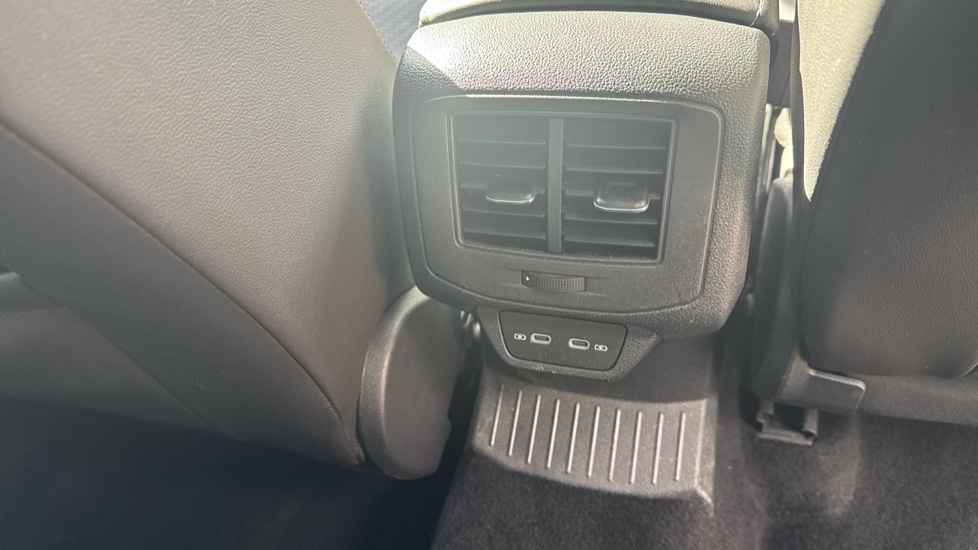 Used Volkswagen T-Roc 2021 for sale - 75992808: Photo 35