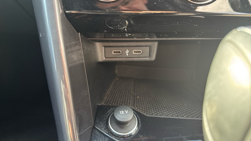 Used Volkswagen T-Roc 2021 for sale - 75992808: Photo 42