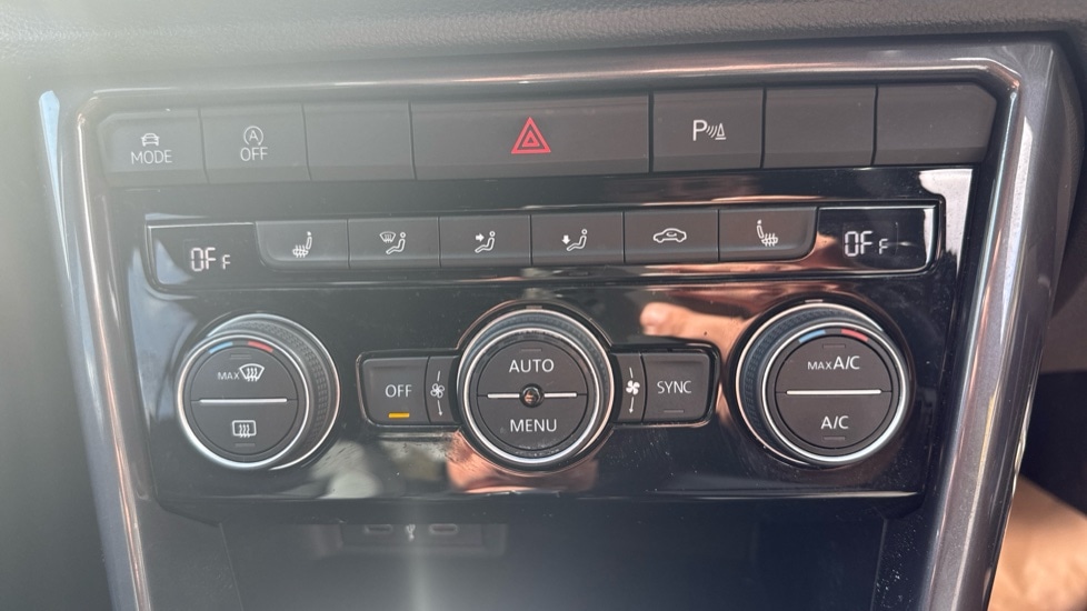 Used Volkswagen T-Roc 2021 for sale - 75992808: Photo 43