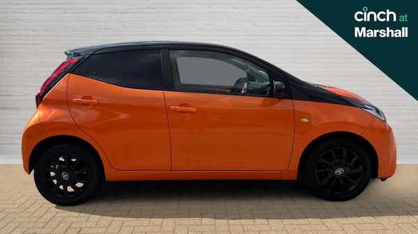 Used Toyota AYGO 2019 for sale - 76008078: Photo 2
