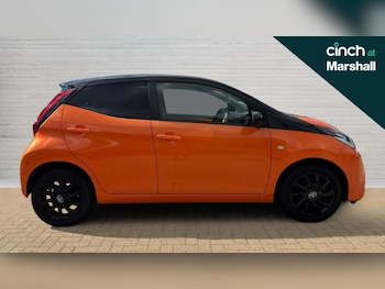 Used Toyota AYGO 2019 for sale - 76008078: Photo 2
