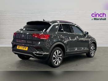 Used Volkswagen T-Roc 2022 for sale - 76826607: Photo